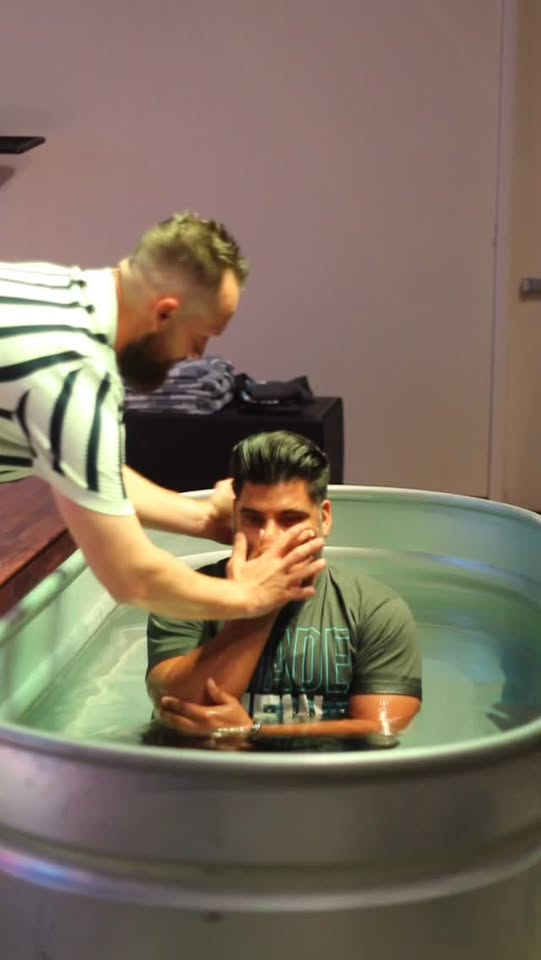 Washed in the water! 💧 HALLELUJAH! 🙌
——
What bet...