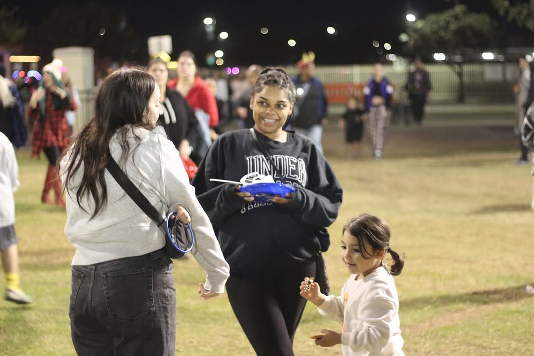 We’re hanging out at the @cityofelmirageaz Winter...